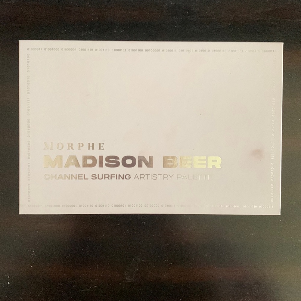 MADISON BEER X MORPHE PALETTE